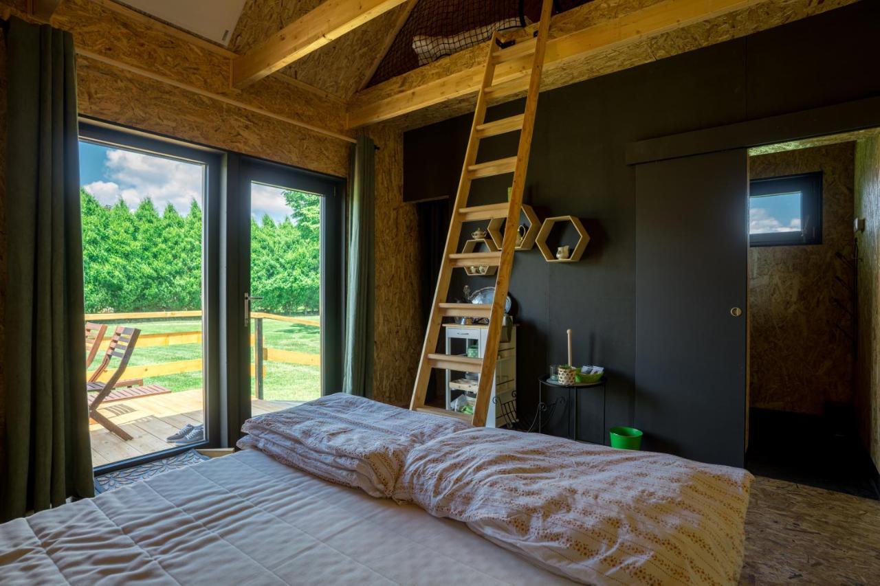 ホテル Horse Glamping Park Cirkovce エクステリア 写真